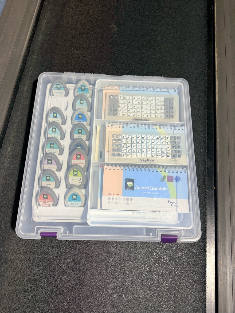 Cricut Accent Essentials Ink & Stamp Kit - Multicolor with Purple Latches